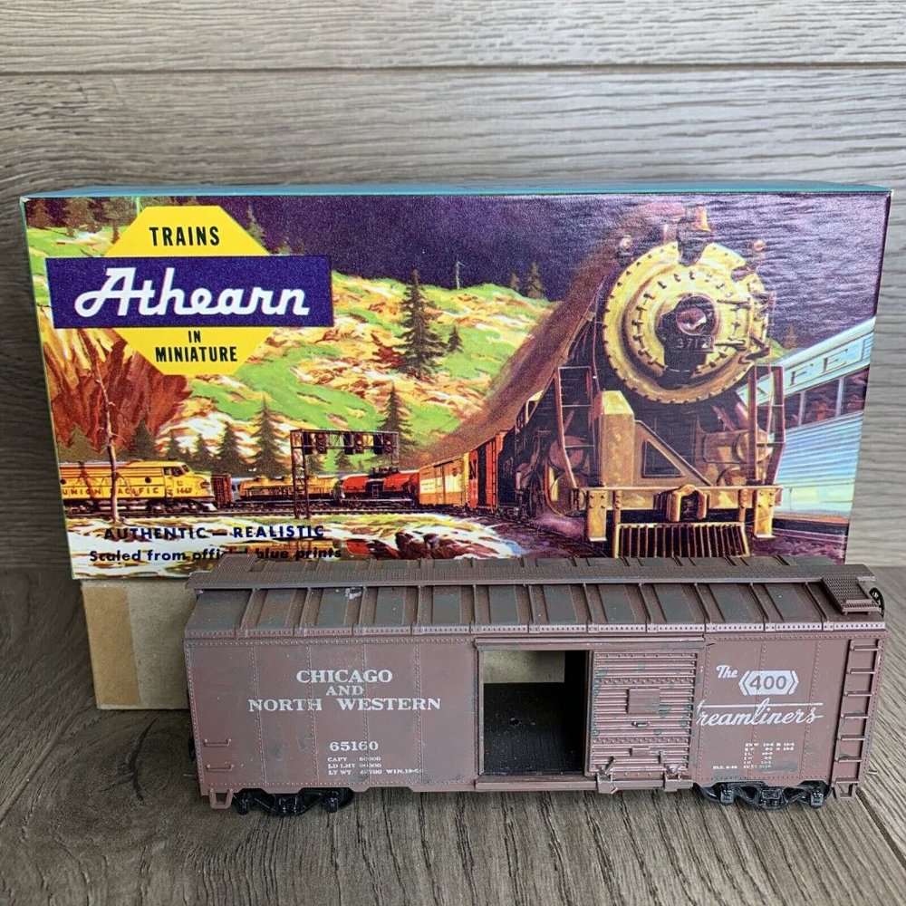 Athearn 5003 40 ft Box Car C & NW Chicago And Northwest HO Scale